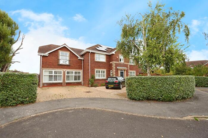 5 Bedroom Detached House For Sale In Spinnaker Grange, Hayling Island, Hampshire, PO11