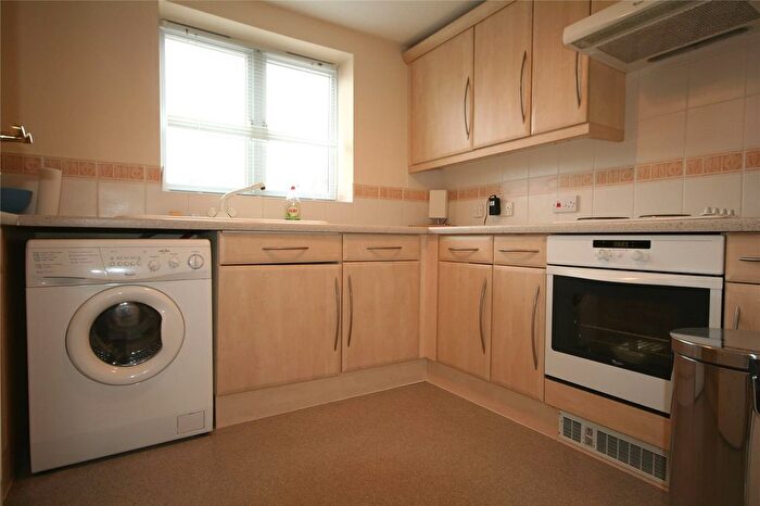 2 Bedroom Flat To Rent In Lloyd Close, The Quadrangle, Cheltenham, GL51