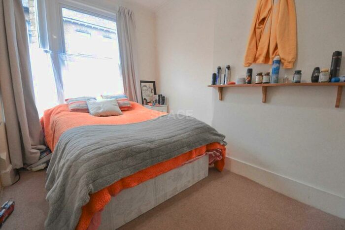 4 Bedroom Terraced House To Rent In Essex Street, Reading, RG2