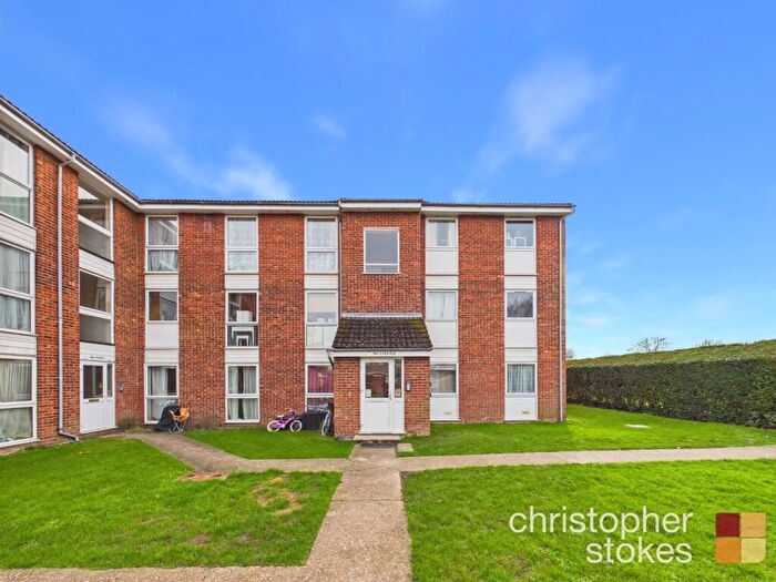 2 Bedroom Flat To Rent In Clyfton Close, Broxbourne, Hertfordshire, EN10