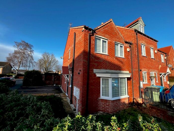 3 Bedroom Semi-Detached House To Rent In Garbsen Court, Worksop, S80