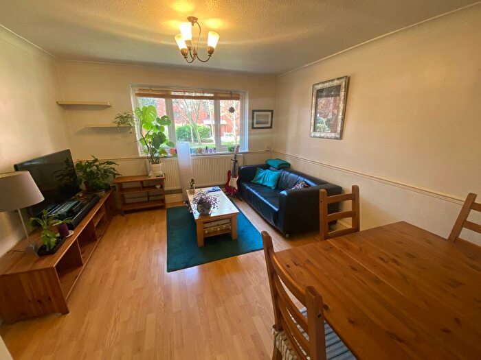 1 Bedroom Flat To Rent In Granville Square, Birmingham, B15