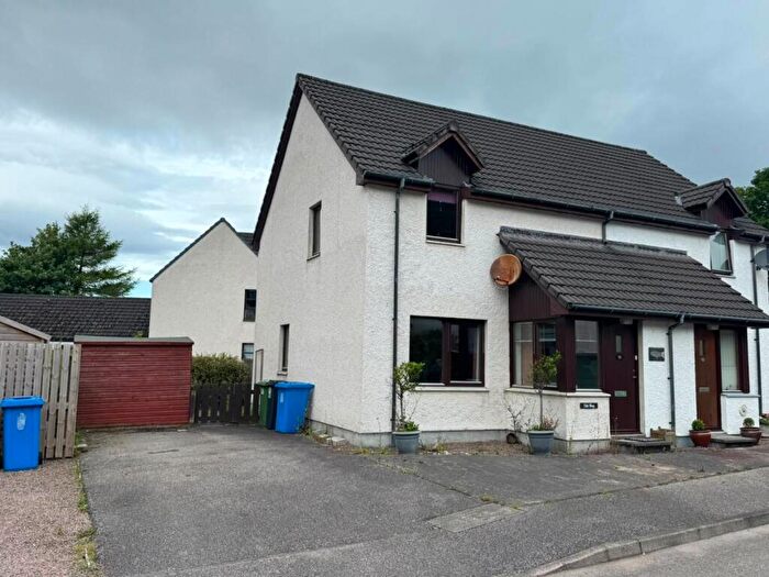 2 Bedroom Semi-Detached House To Rent In Broom Park, Ullapool, IV26