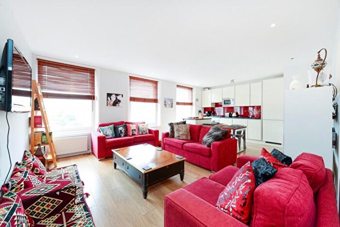 3 Bedroom Flat To Rent In Paulet Road, SE5