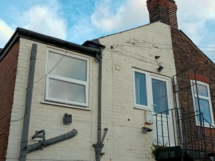2 Bedroom Flat To Rent In Oldham Street, Warrington, WA4
