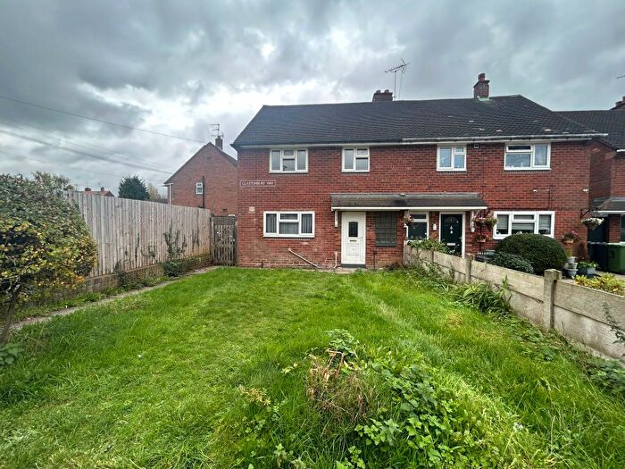 3 Bedroom Semi-detached House To Rent In Glastonbury Way, Walsall, WS3