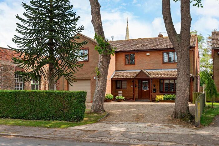 5 Bedroom Detached House For Sale In Greenshaw Lane, Patrington, HU12