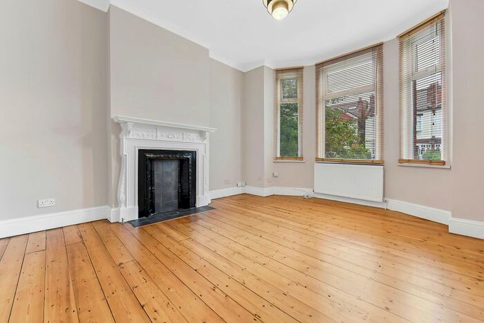 3 Bedroom Semi-Detached House To Rent In Queens Road, London, SW19