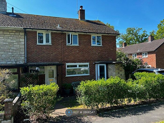 3 Bedroom Semi-Detached House To Rent In Greywell Avenue, Southampton, SO16