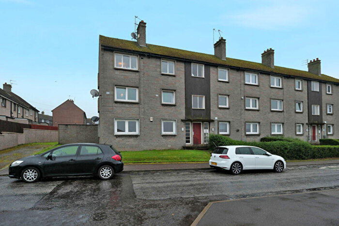 1 Bedroom Flat For Sale In Cruickshank Crescent, Aberdeen, AB12