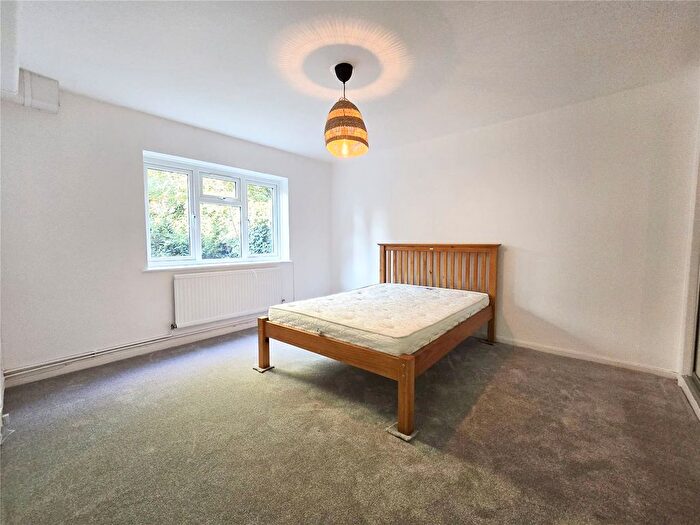 2 Bedroom Maisonette To Rent In Merrion Avenue, Stanmore, HA7