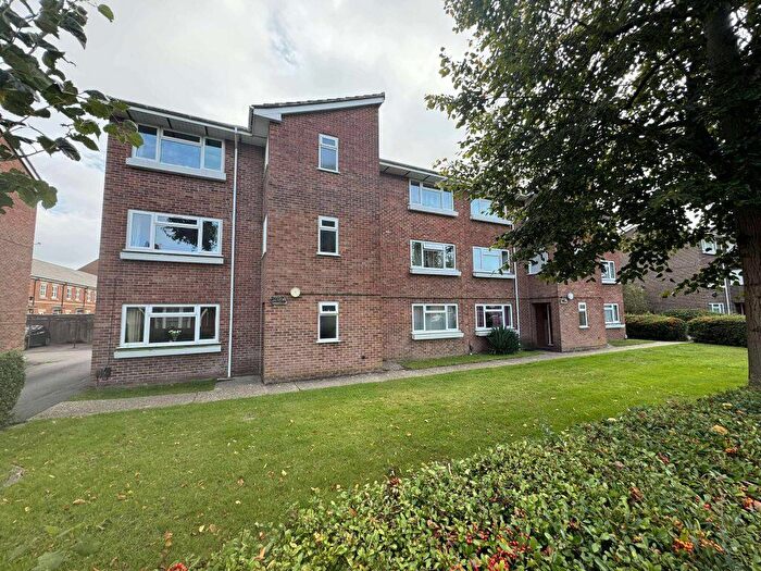 1 Bedroom Flat To Rent In Grange Court Newbury, RG14