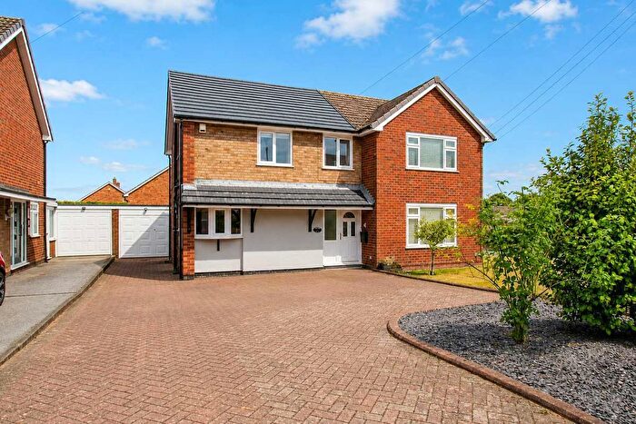 3 Bedroom Semi Detached House For Sale In Rugeley Road, Burntwood, WS7
