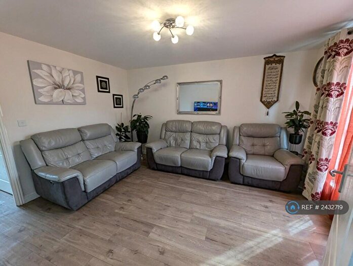 3 Bedroom End Of Terrace House To Rent In Madura Gardens, Whitehouse, Milton Keynes, MK8