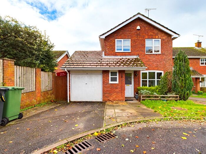 3 Bedroom Detached House To Rent In Wesley Road, Kings Worthy, Winchester, SO23
