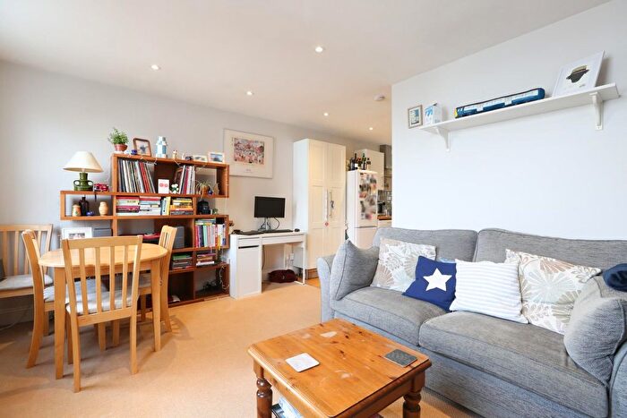 1 Bedroom Flat For Sale In Wastdale Road, London, SE23
