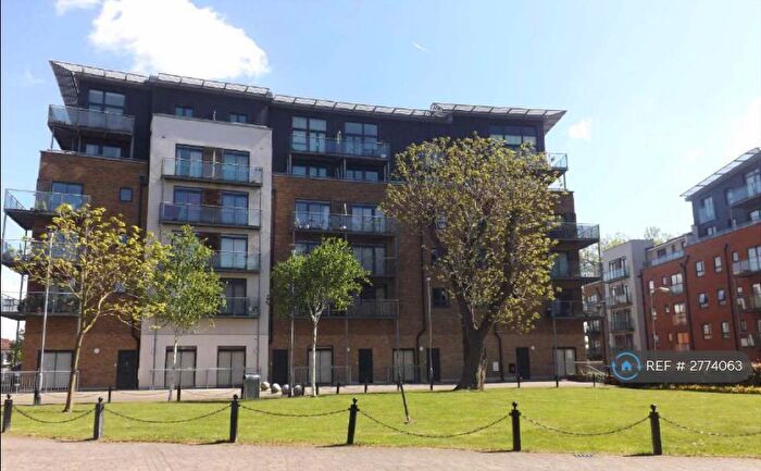 1 Bedroom Flat To Rent In Catalpa Court, London, SE13