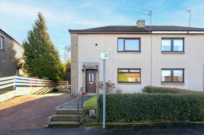 3 Bedroom Semi-Detached House To Rent In Douglas Avenue, FK2