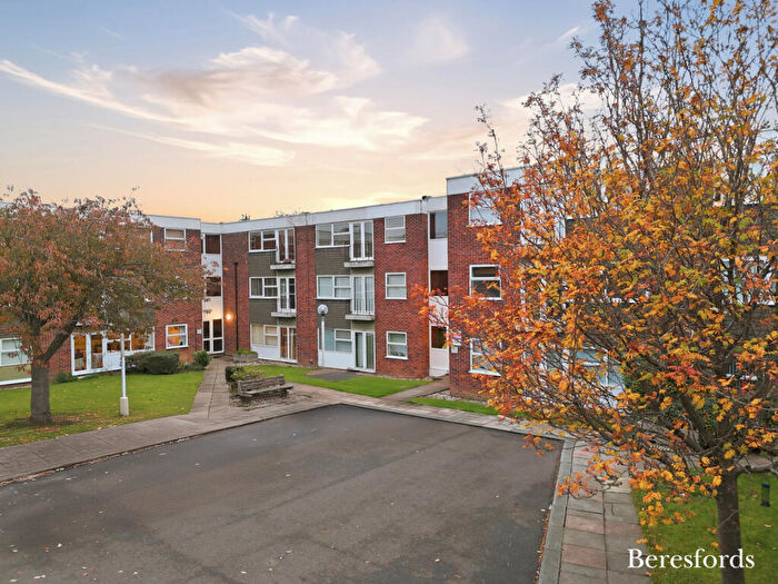 2 Bedroom Apartment For Sale In Hutton Road, Shenfield, CM15