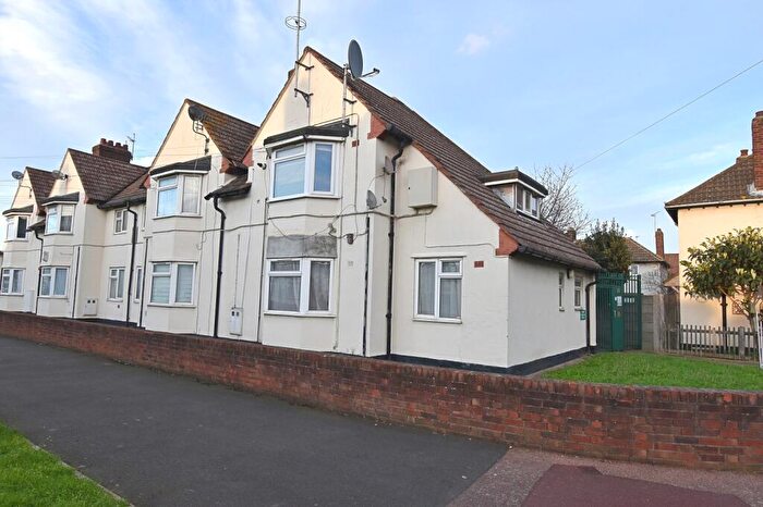 1 Bedroom Flat For Sale In Sutton Gardens, Barking, Essex., IG11