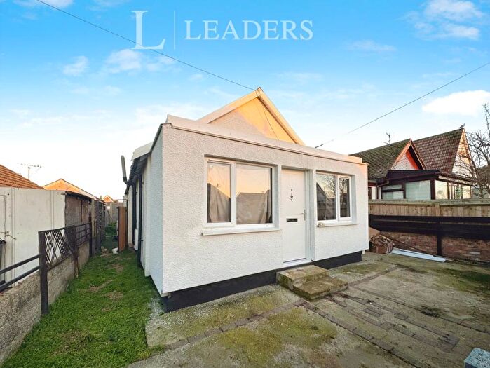 2 Bedroom Bungalow To Rent In Willow Way, Jaywick, CO15