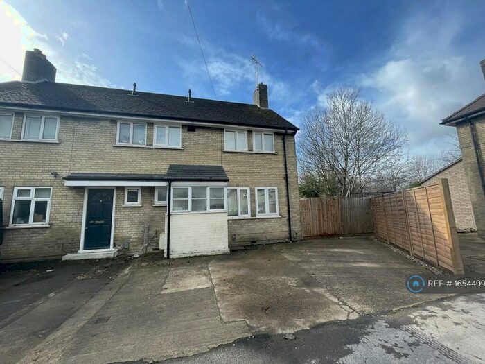 5 Bedroom Semi-Detached House To Rent In Coldhams Grove, Cambridge, CB1