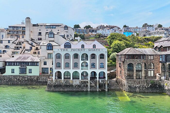 3 Bedroom Flat For Sale In Victoria Quay, The Packet Quays, TR11