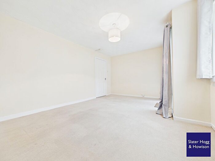 2 Bedroom Flat To Rent In Lochaber Place, Glasgow, G74