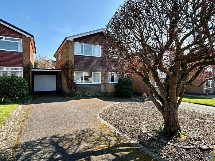 4 Bedroom Link Detached House For Sale In Willesley Gardens, Ashby-de-la-Zouch, LE65