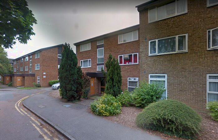 1 Bedroom Flat To Rent In Buckingham Avenue, Perivale, UB6