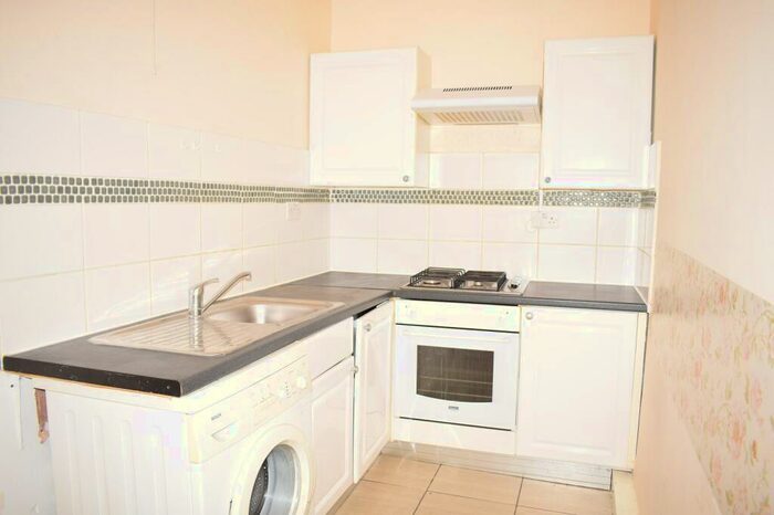 1 Bedroom Ground Flat To Rent In Mayfair Avenue, Ilford, IG1