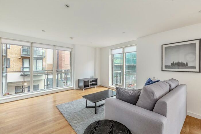 3 Bedroom Flat To Rent In Hudson House, Bow, E3