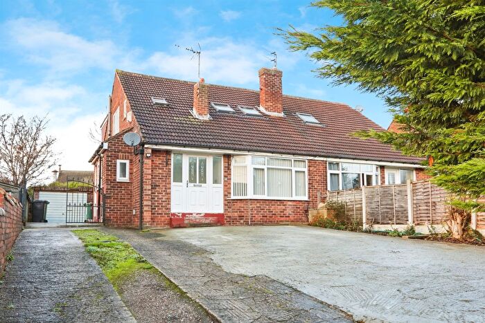 3 Bedroom Semi Detached Bungalow For Sale In Lawrence Gardens, Leeds, LS8