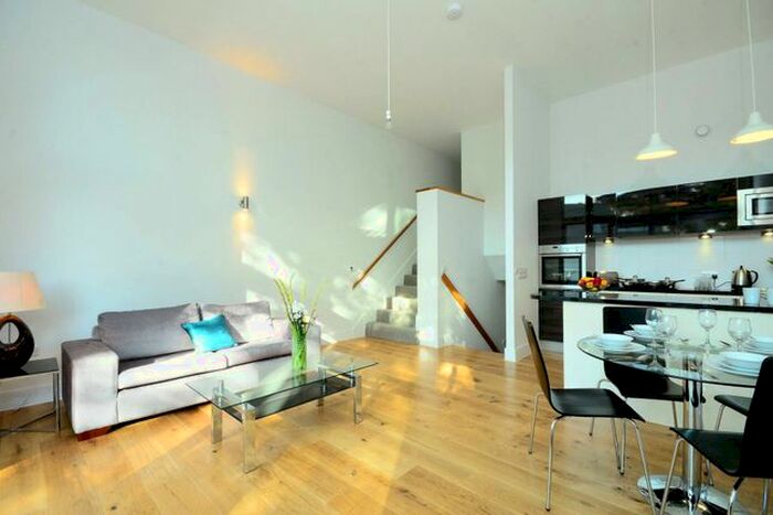 3 Bedroom Flat To Rent In Clarence Lane, Roehampton, London, SW15