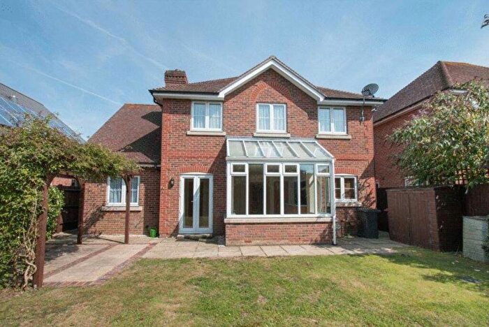 5 Bedroom House To Rent In Willowmead Close, Runcton, PO20