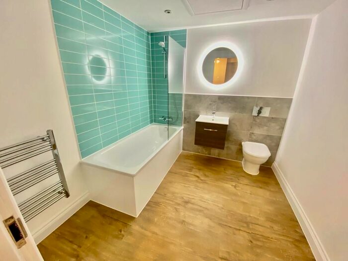 2 Bedroom Flat To Rent In Bank Street, Sheffield, S1