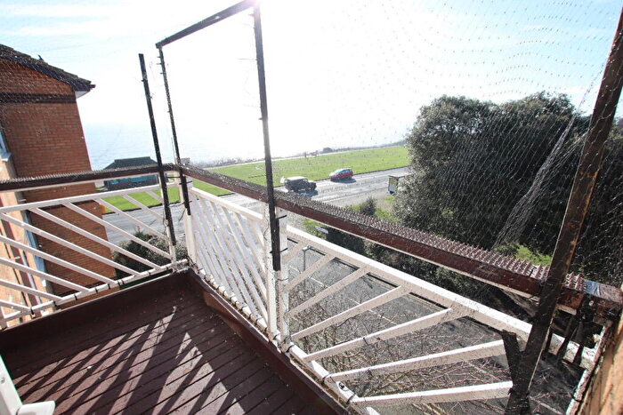 2 Bedroom Flat For Sale In Knightsbridge Court, Connaught Gardens East, CO15