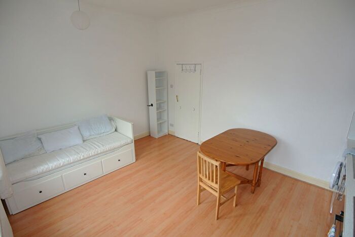 1 Bedroom Flat To Rent In Ladywell Road, Lewisham, SE13