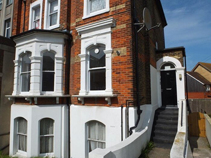 1 Bedroom Detached House To Rent In Cheriton Road, Folkestone, CT20