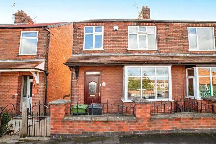 3 Bedroom Semi-detached House For Sale In Burton Street, Heanor, DE75