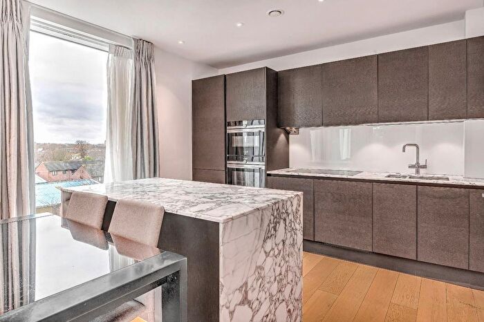 1 Bedroom Flat For Sale In Lockside House, Chelsea Creek, Fulham, SW6