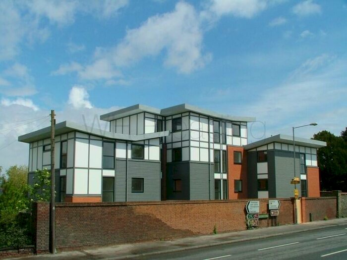2 Bedroom Flat To Rent In Preston Grove, Faversham, ME13