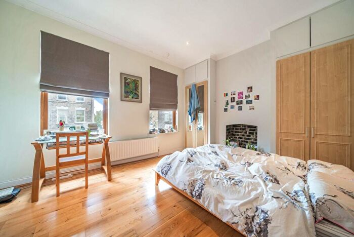 4 Bedroom Semi-Detached House To Rent In Mayton Street, Lower Holloway, London, N7