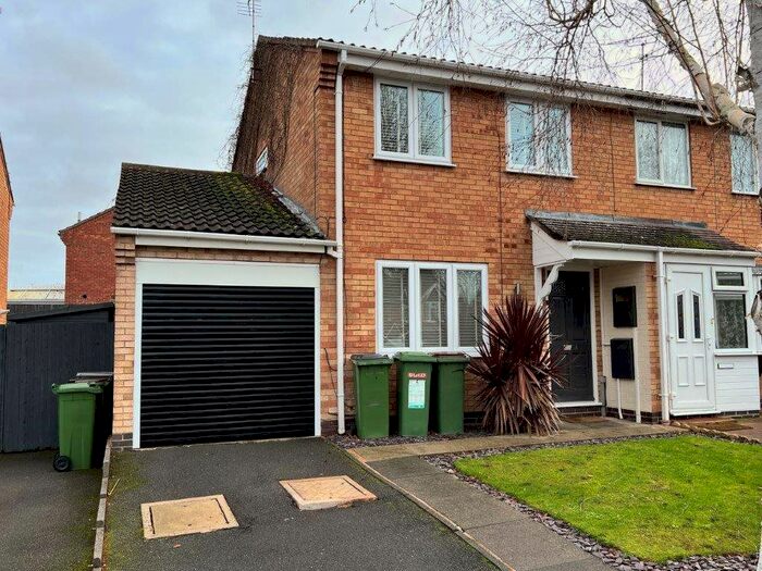 3 Bedroom Semi-Detached House To Rent In Fernlea, Narborough, Leicester LE19