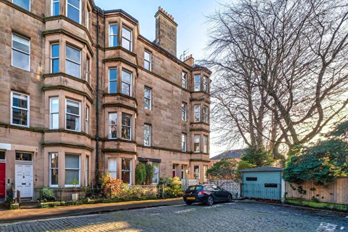 2 Bedroom Apartment To Rent In Bruntsfield Gardens, Edinburgh, Midlothian, EH10