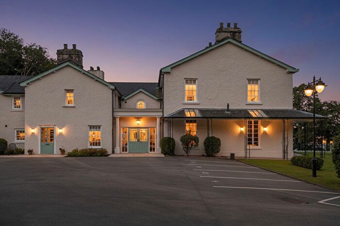 2 Bedroom Flat For Sale In The Promenade, Arnside, LA5