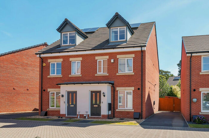 3 Bedroom Semi-Detached House To Rent In Le Marechal Avenue, Bursledon, Southampton, Hampshire, SO31