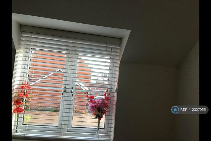 2 Bedroom Detached House To Rent In Avocet Road, Bedford, MK42