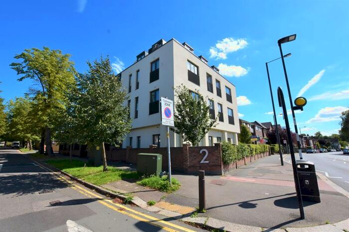 1 Bedroom Flat For Sale In Roxborough Avenue, Harrow, HA1