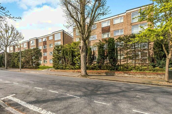 1 Bedroom Flat To Rent In Sherwood Park Road, Sutton, SM1